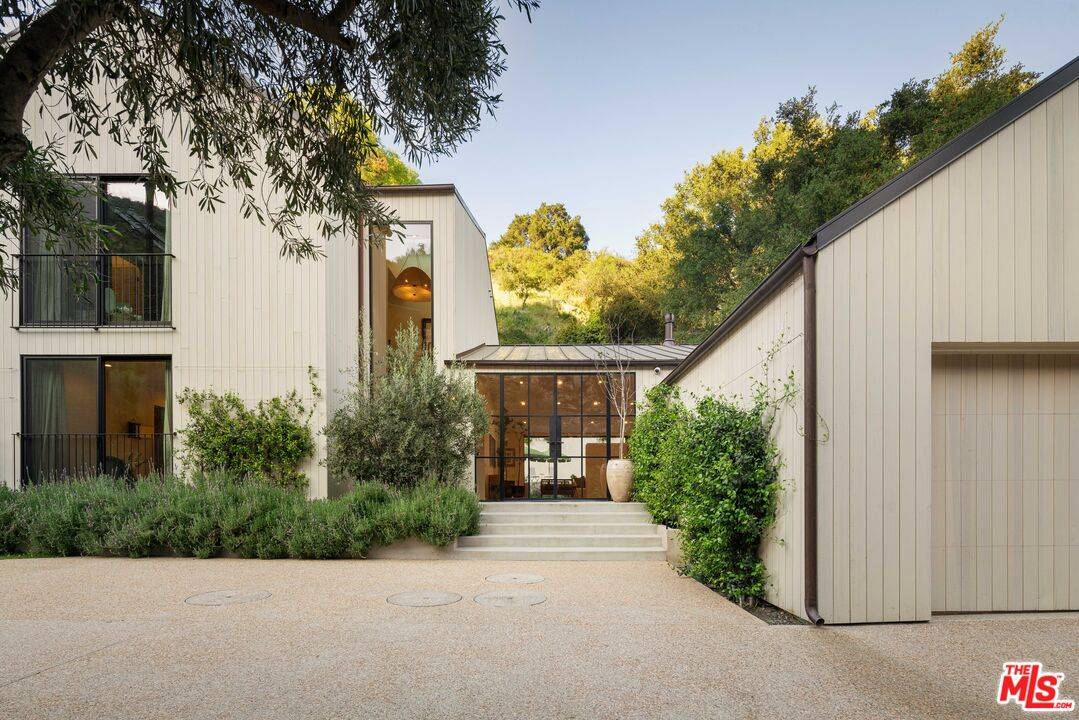 3640   Mandeville Canyon Rd 5BR Brentwood La