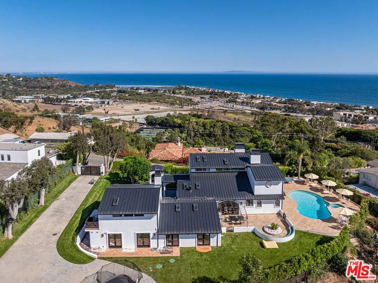 3453 Coast View Dr 5BR Malibu La