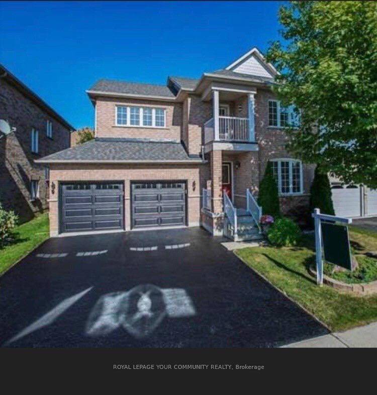 Beautiful 2 Bedroom Walk Up Basement in Woodland Hill !