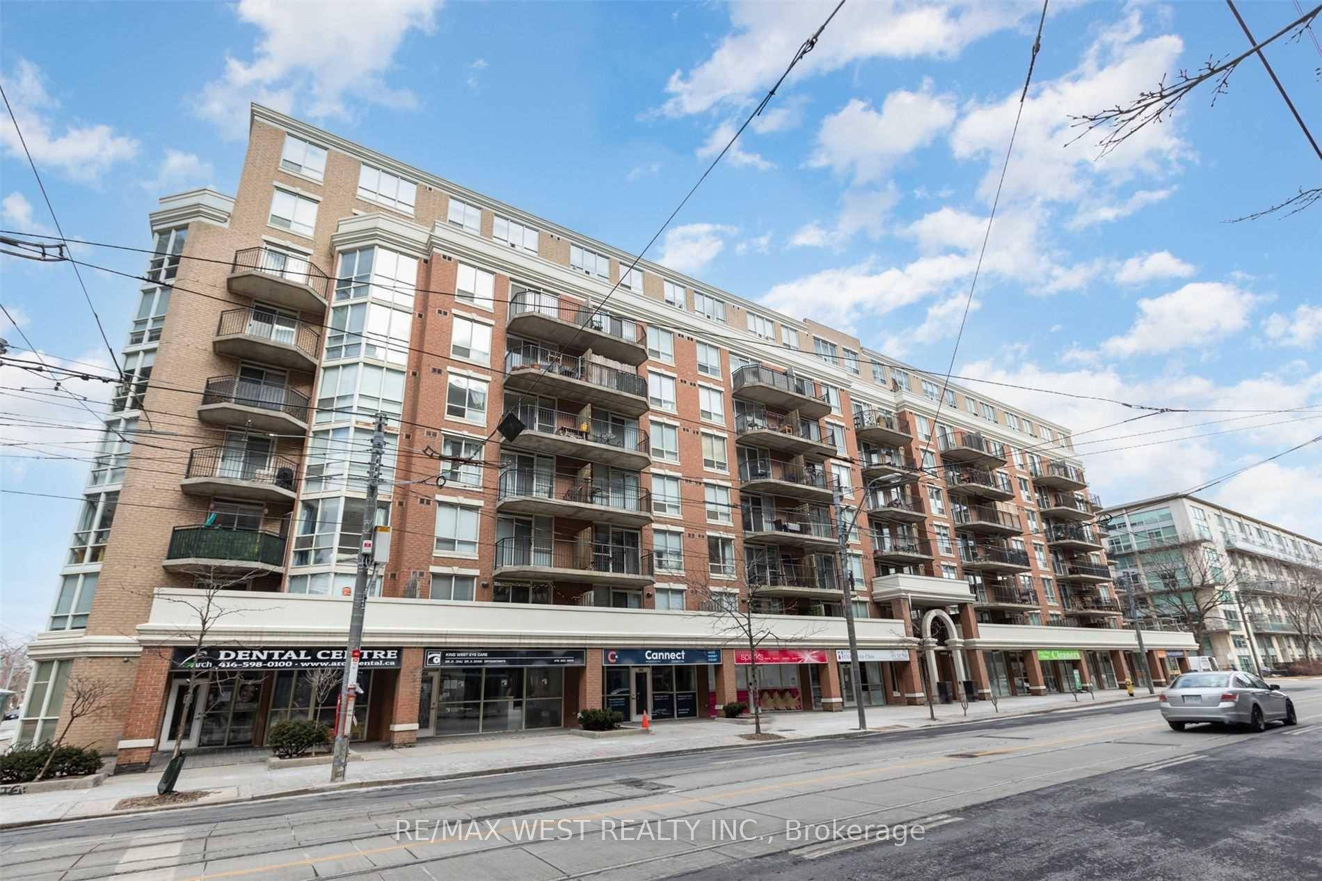 Welcome to King West Boutique Condo Massey Square, Walk Out To North Facing Very Private Balcony Overlooking The Serene Garden, Parking And Locker Included, this beautiful condo Located On King ...