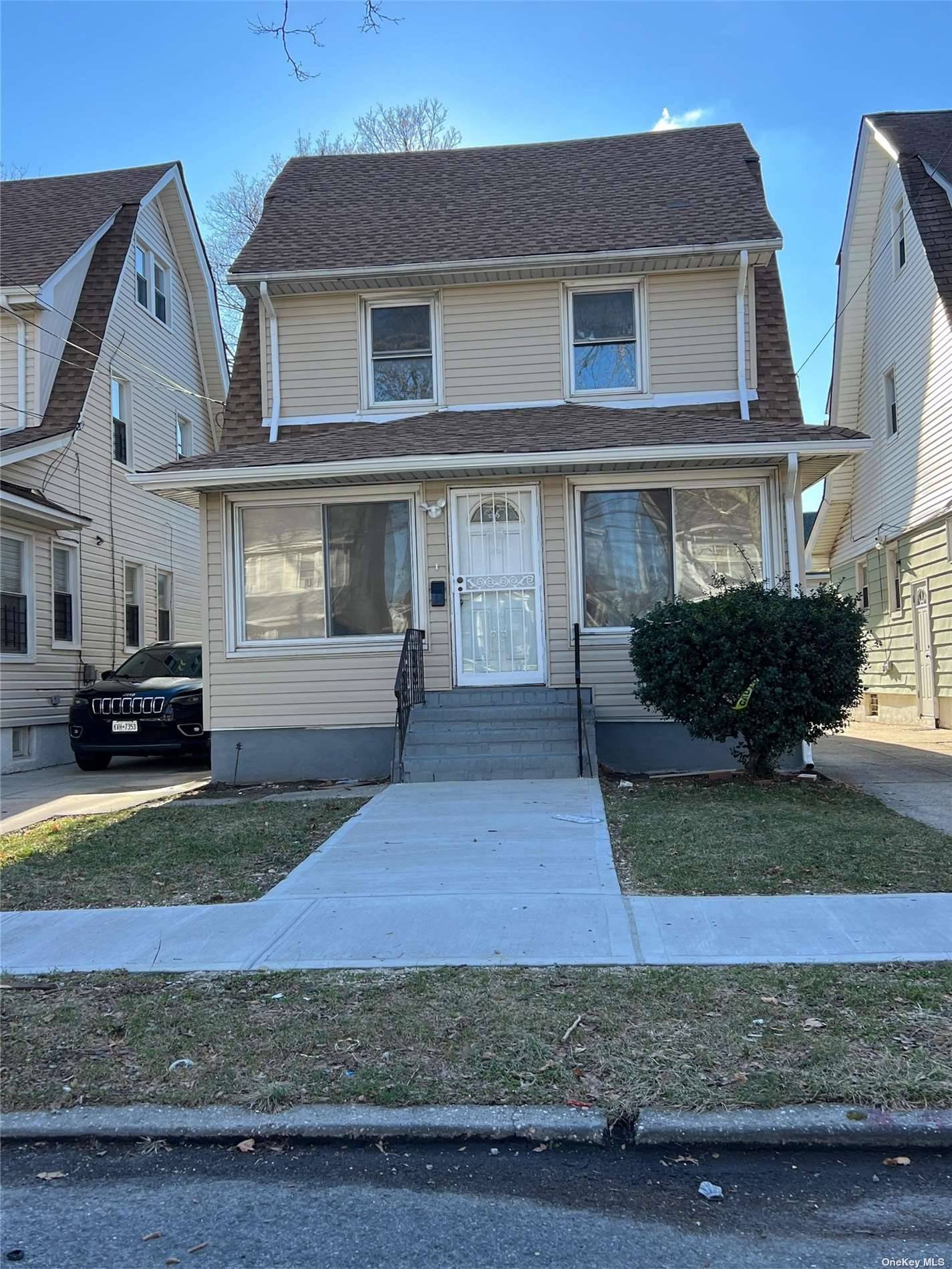 Detached, newly renovated, 6 bedroom, 4 bathroom, hardwood floor, big living room, finished basement with bathroom black marble on the floor and separate exit, New white cabinets, and white granite ...