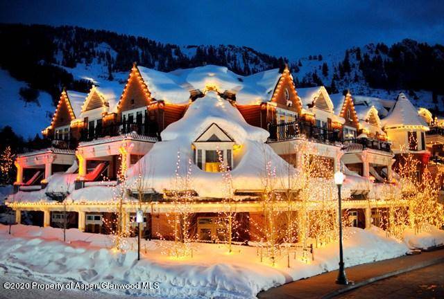 Enjoy the holidays at the Hyatt Grand Aspen !