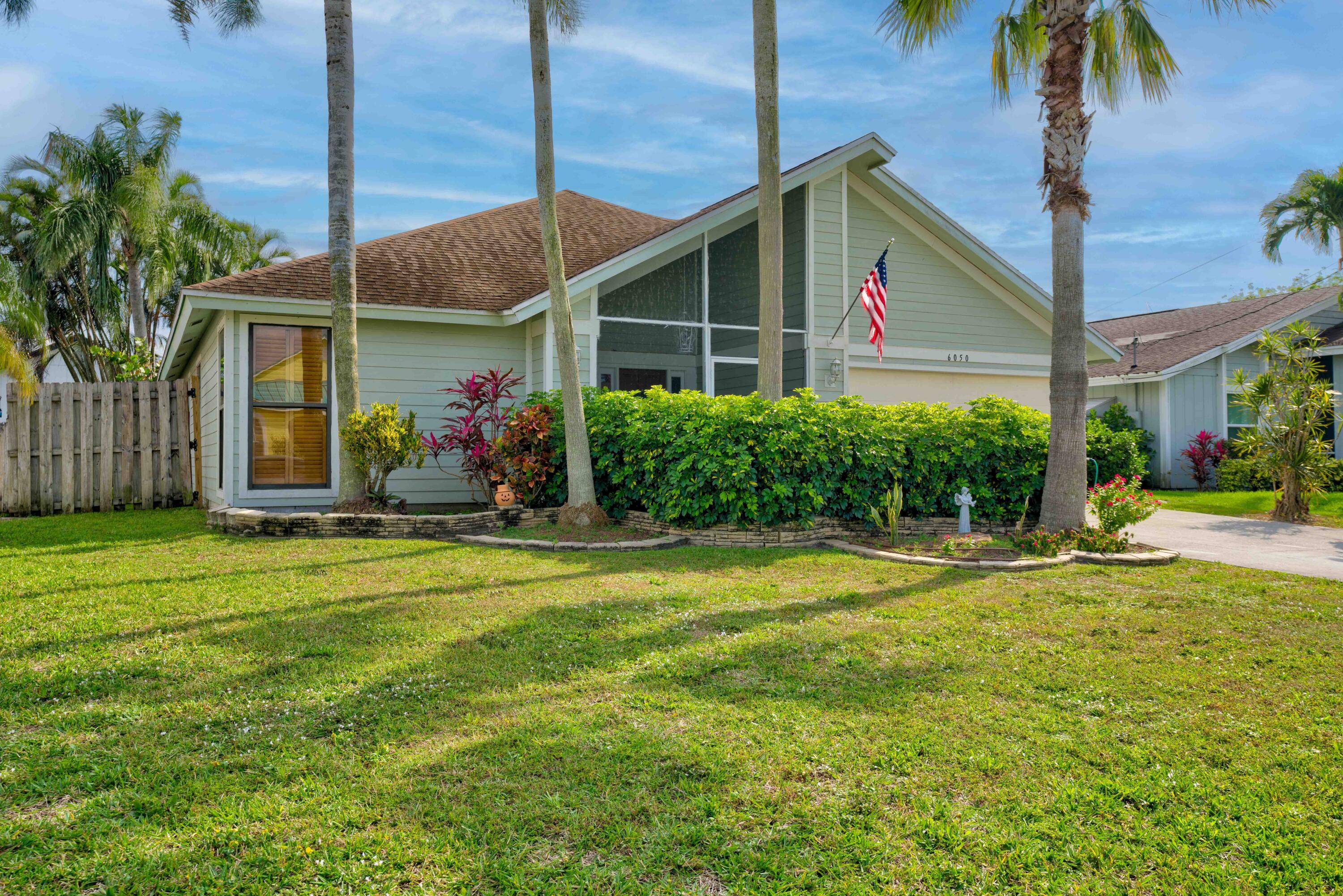 Calling all Buyers ! Don't miss the chance to enjoy the freedoms of a beautiful, neighborly, non HOA community conveniently located in the desirable North Palm Beach Heights of Jupiter ...