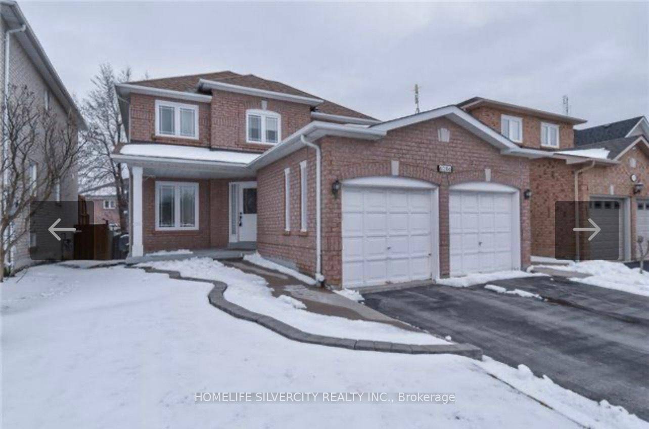 Welcome to stunning 3 3 Bed Detached Bancroft GEM !
