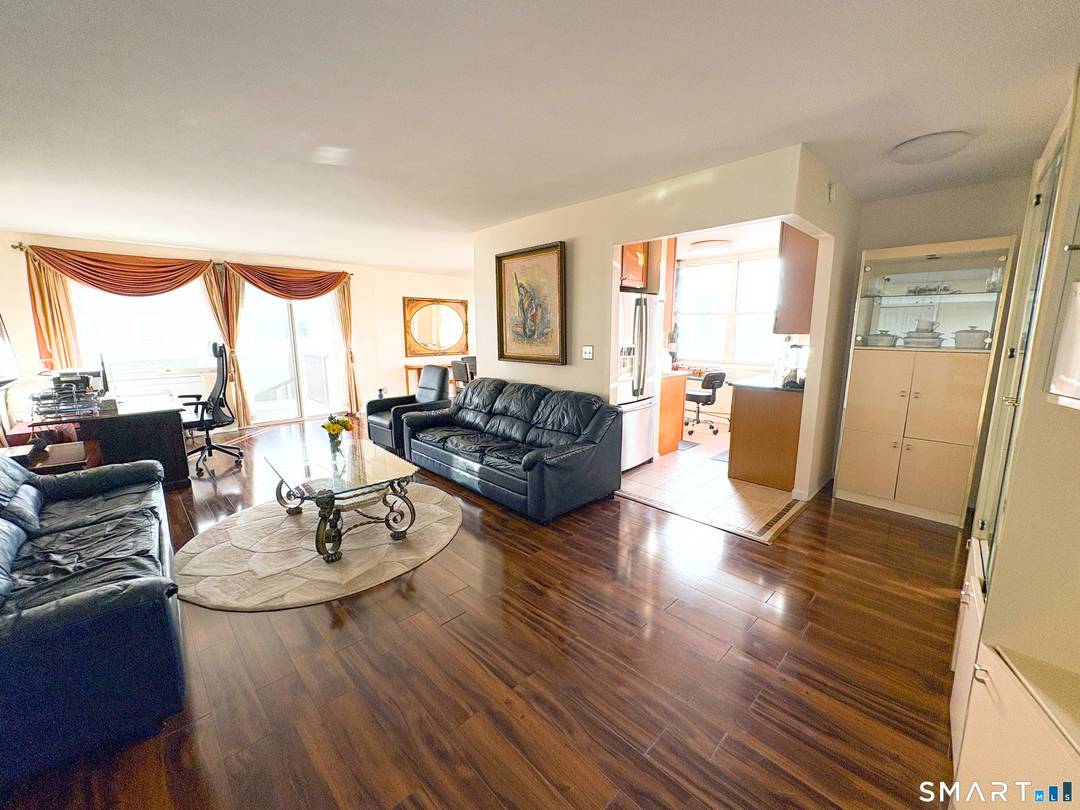 Bright Sun filled 3BR 3BTH, Corner unit in desirable Down Town Stamford high rise Building.
