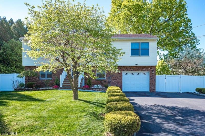 Meticulously Updated 5 bed 3 full bath bi level.