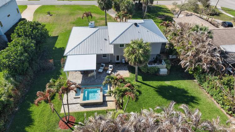 Just steps from the ocean, this Central Beach home is ideally located east of A1A amp ; only a block from the beach in Vero Beach.