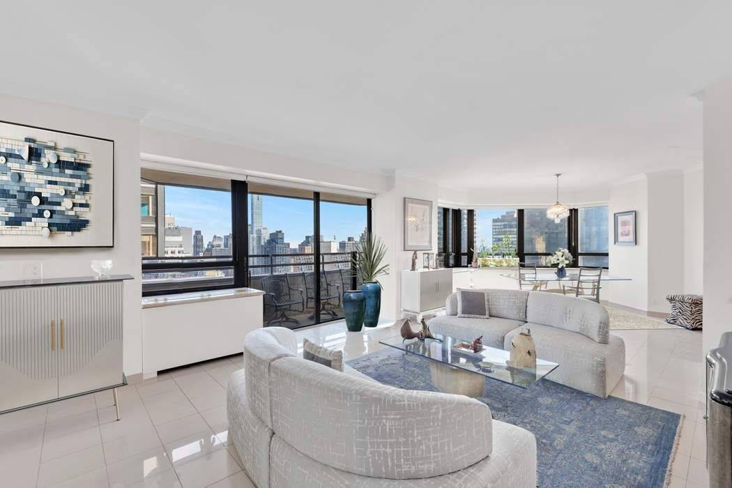 Prime Midtown East Perched high on the 30th floor, this expansive 2 bedroom, 2.