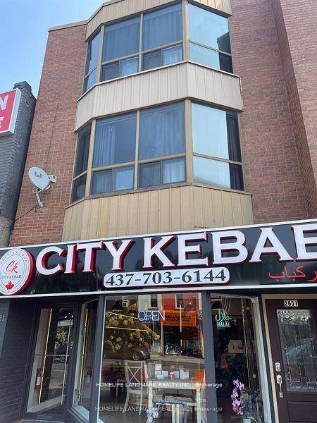 Great Retail Residential Investment At Prime Yonge St Location.