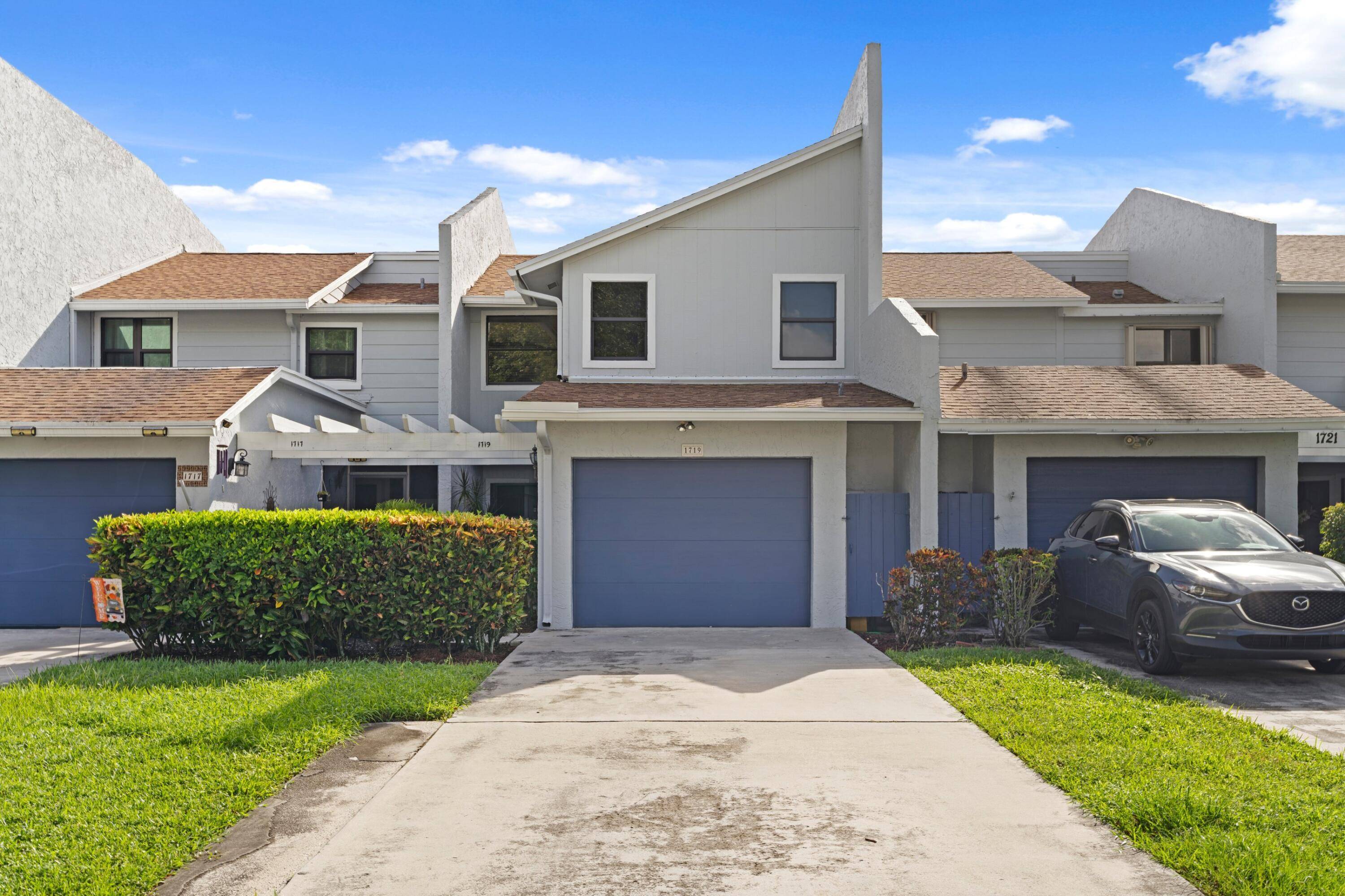 Welcome to this beautifully upgraded townhouse offering the perfect combination of elegance, privacy, and sophistication.