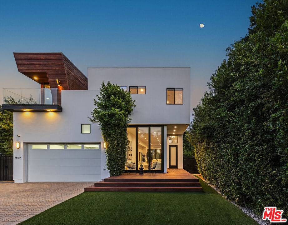 932 N Crescent Heights Blvd 4BR Hollywood Hills East La