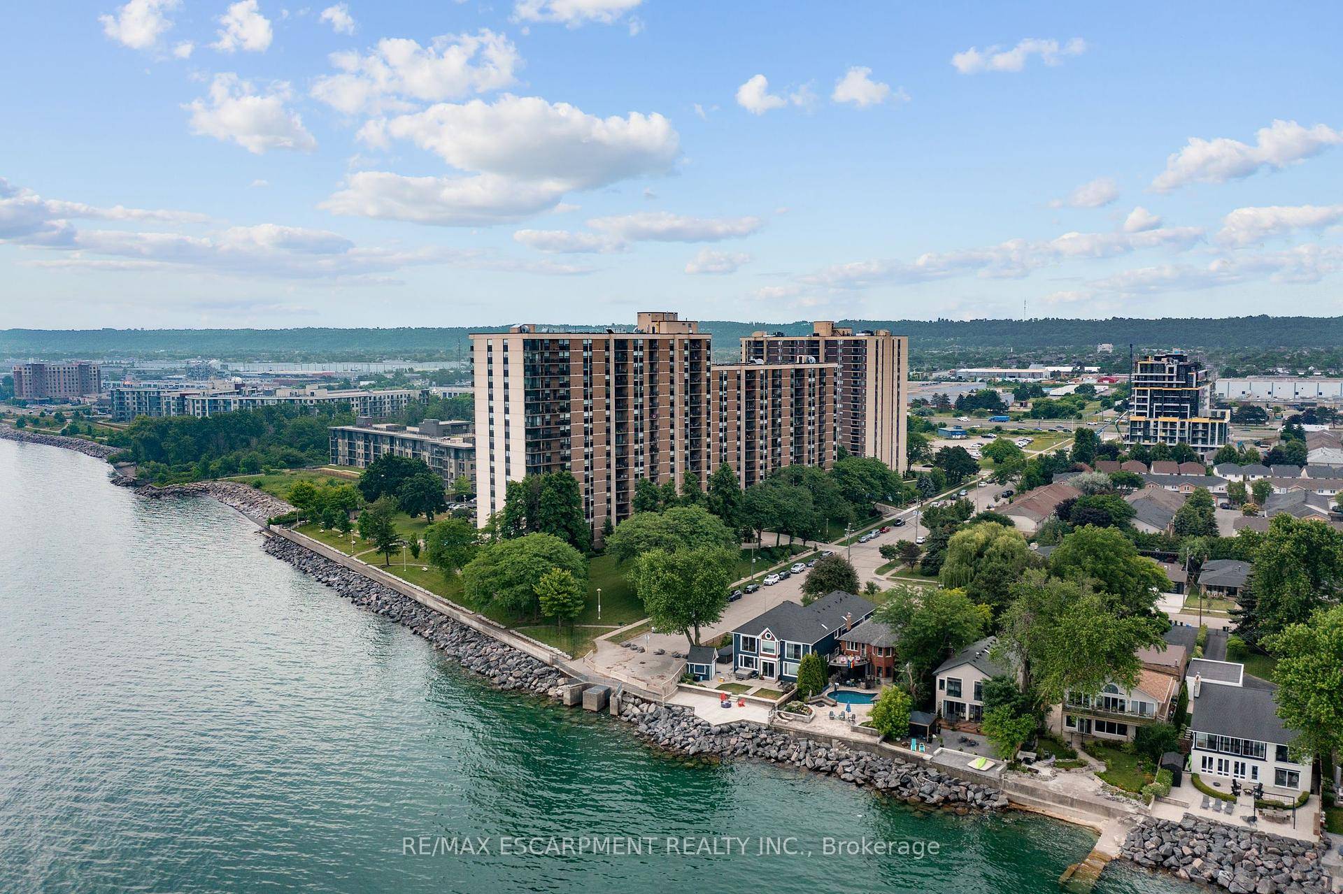 Welcome to 500 Green Road Unit 218 at The Shoreliner !