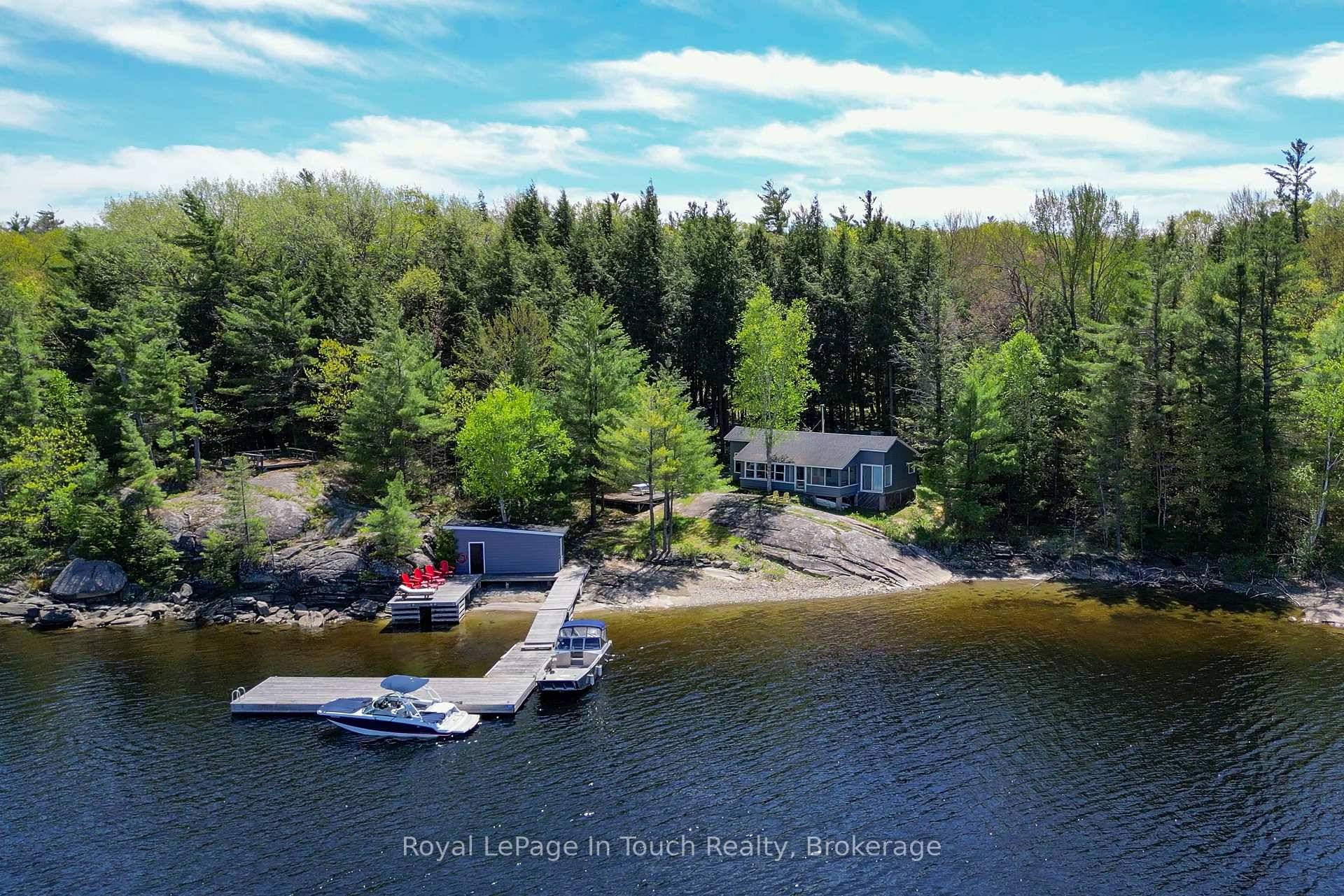 This is a real gem, located in the Cognashene area, about 15 minutes by boat from marinas in Honey Harbour on Georgian Bay.