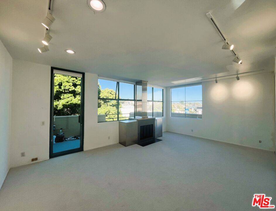 2218   Main St 1BR Santa Monica La
