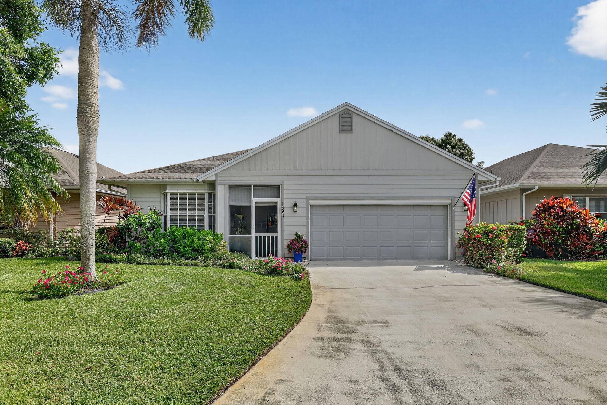 Lakefront 3 bedroom, 2 bath, 2 car garage home located in the quiet, gated community of Garden Grove.