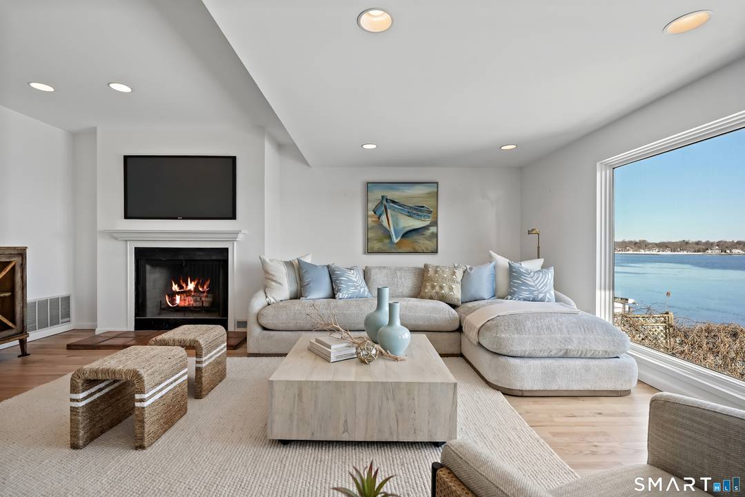 Shippan waterfront living at its finest.