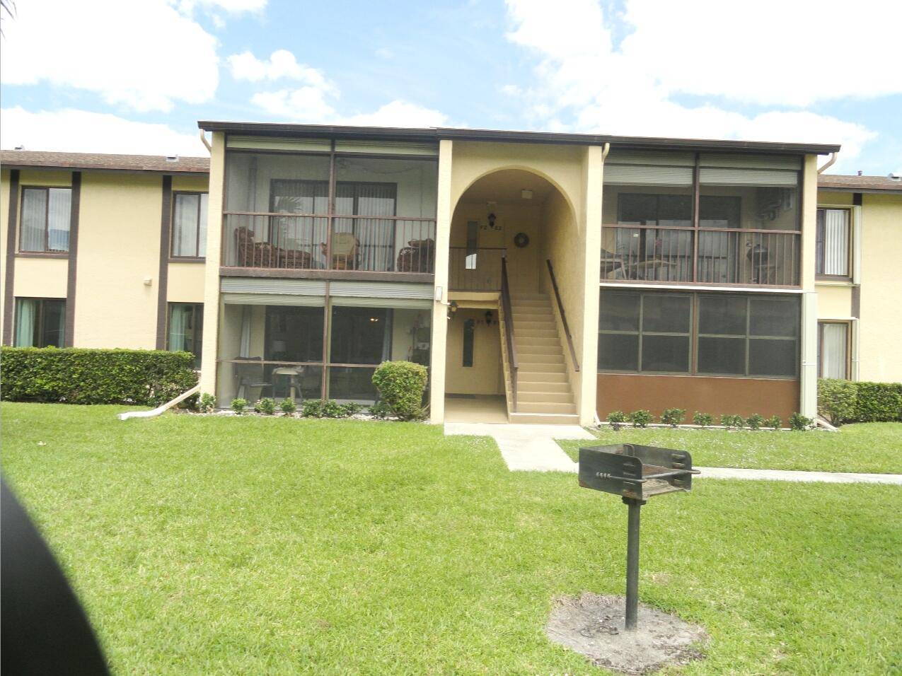 ADULT COMMUNITY 55 Beautiful LAKE VIEW 2 bed 2 bath, condo on 2nd floor.