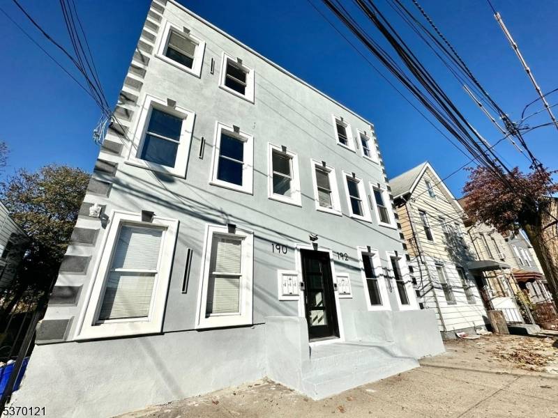 Welcome to 192 Ridge St, Newark, NJ ?