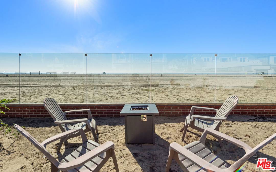 605  N Palisades Beach Rd 6BR Santa Monica La
