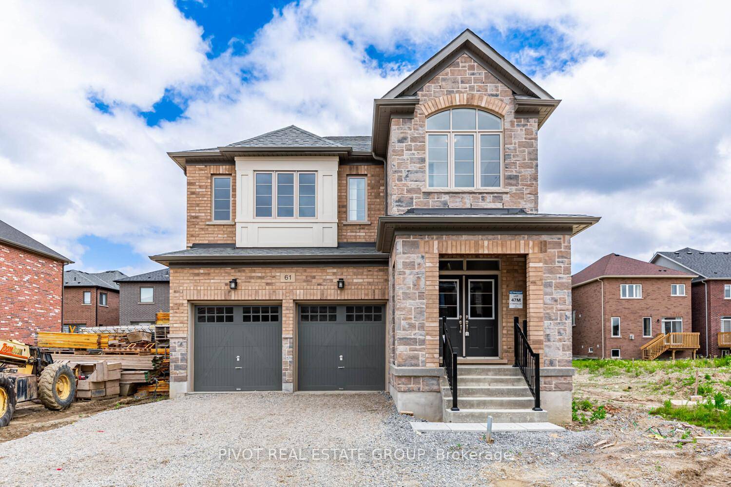 Welcome to 61 Tweedhill Avenue !