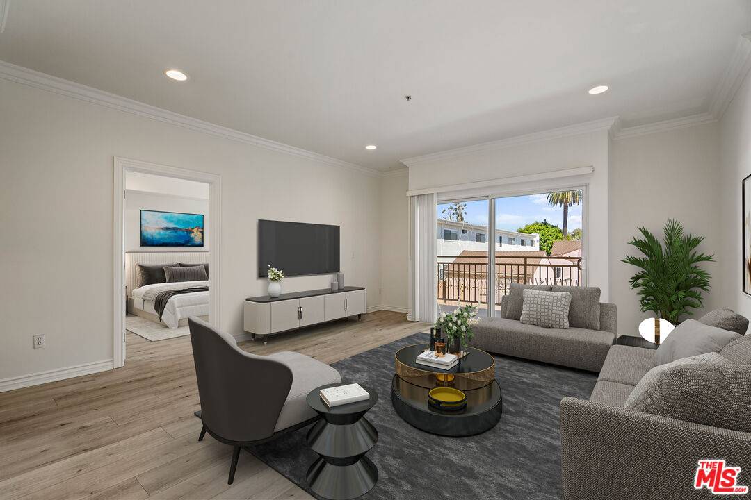 3328 Oakhurst Ave 2BR La