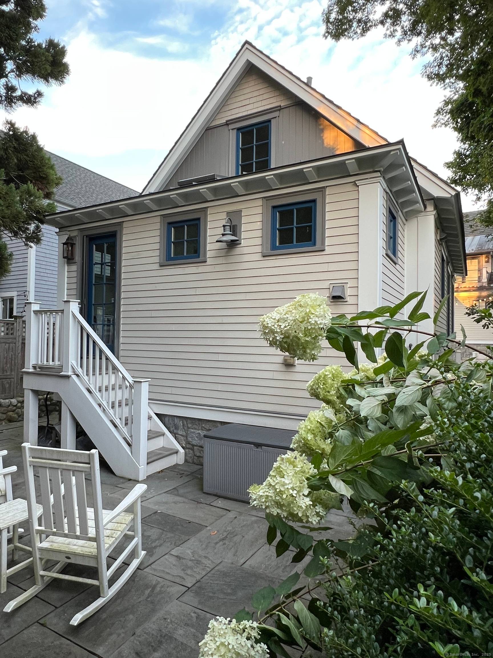 Rowayton Cottage Thoughtfully designed with high end finishes and craftsmanship, this cottage offers easy living in the heart of Rowayton.