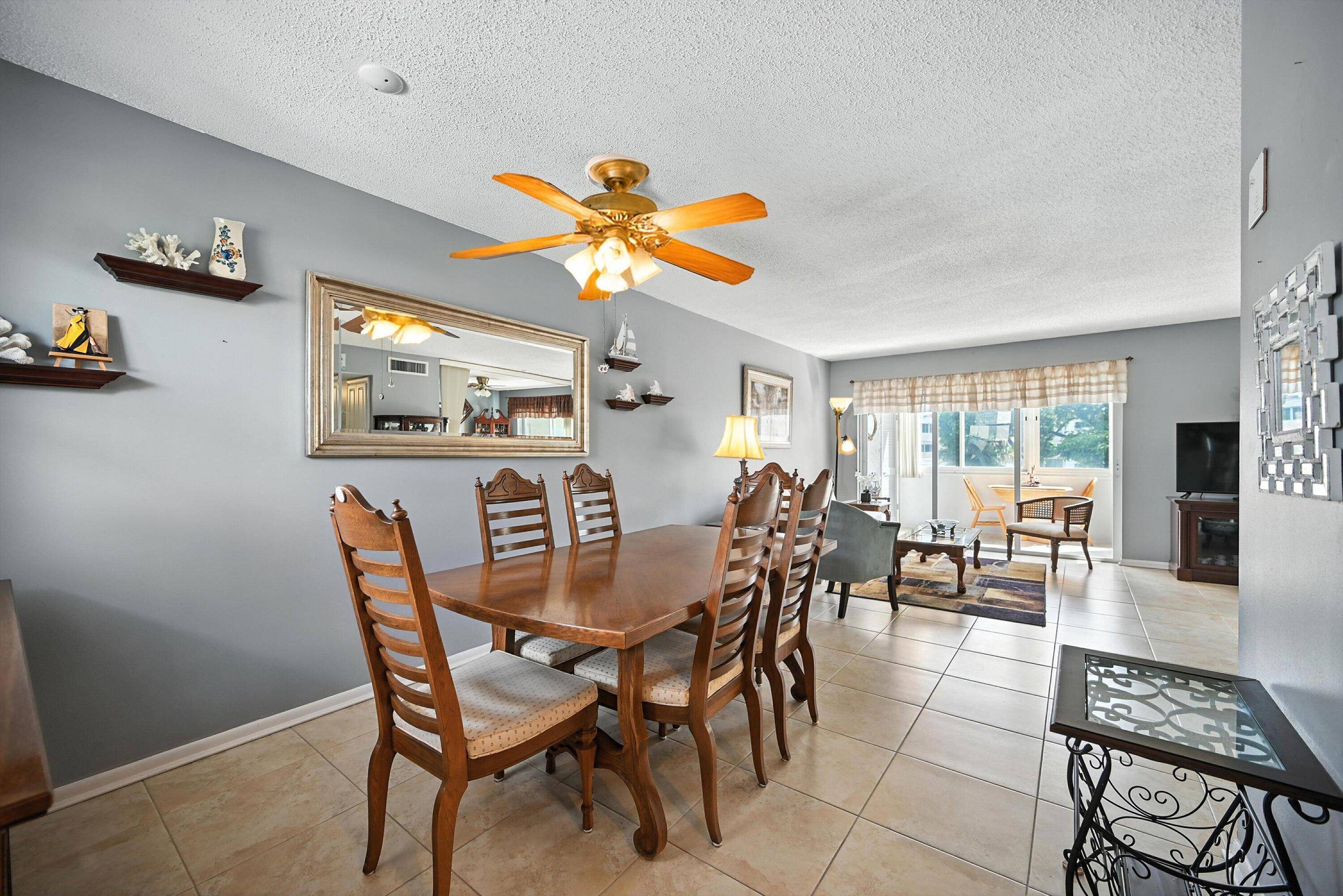 Welcome to your perfect Palm Springs retreat !