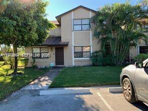 Investor Opportunity ! Don t miss this beautifully maintained 3 bedroom, 2.