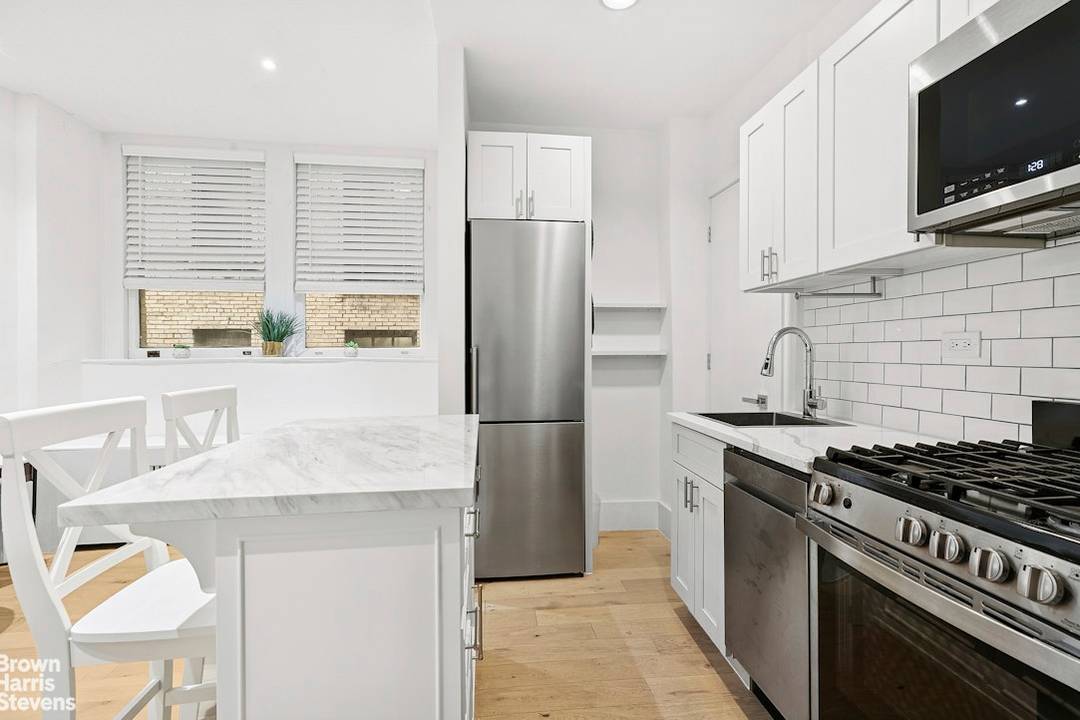 Move right into this newly renovated one bedroom, one bathroom home at 3 East 85th Street, featuring brand new stainless steel appliances, including a dishwasher, custom cabinetry, new flooring throughout, ...