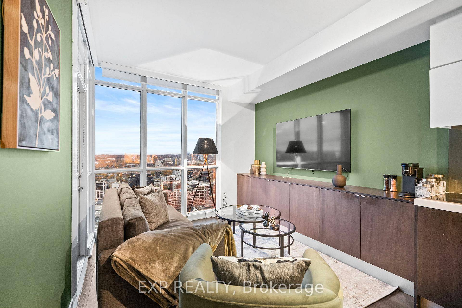 Live in the Penthouse ! Welcome to this beautiful 1 Bedroom Den suite at 21 Iceboat Terrace Parade II, offering the best of downtown living high above the city.