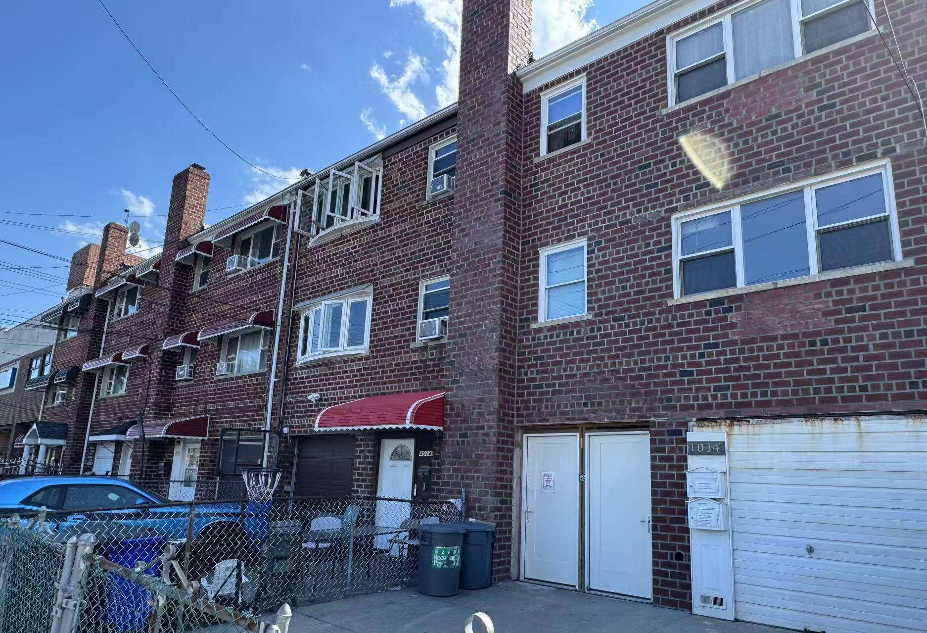 Approximately 8. 5 CAP rate 8350 month rental income with all great paying tenants projected rental 10k month.