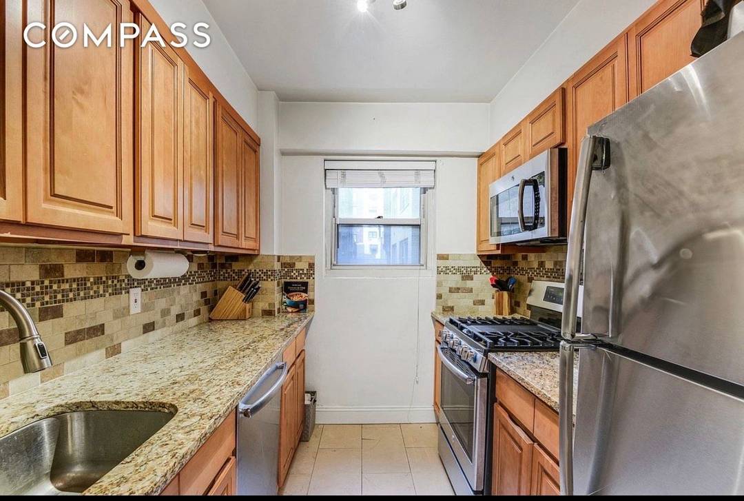 SPONSOR UNIT No Board Approval Required Residence 3K at 345 East 56th Street offers a rare opportunity to move right into a fully renovated two bedroom home in the heart ...