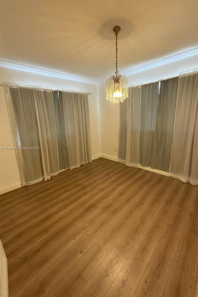 Prime location walking distance to stores, supermarkets and schools.