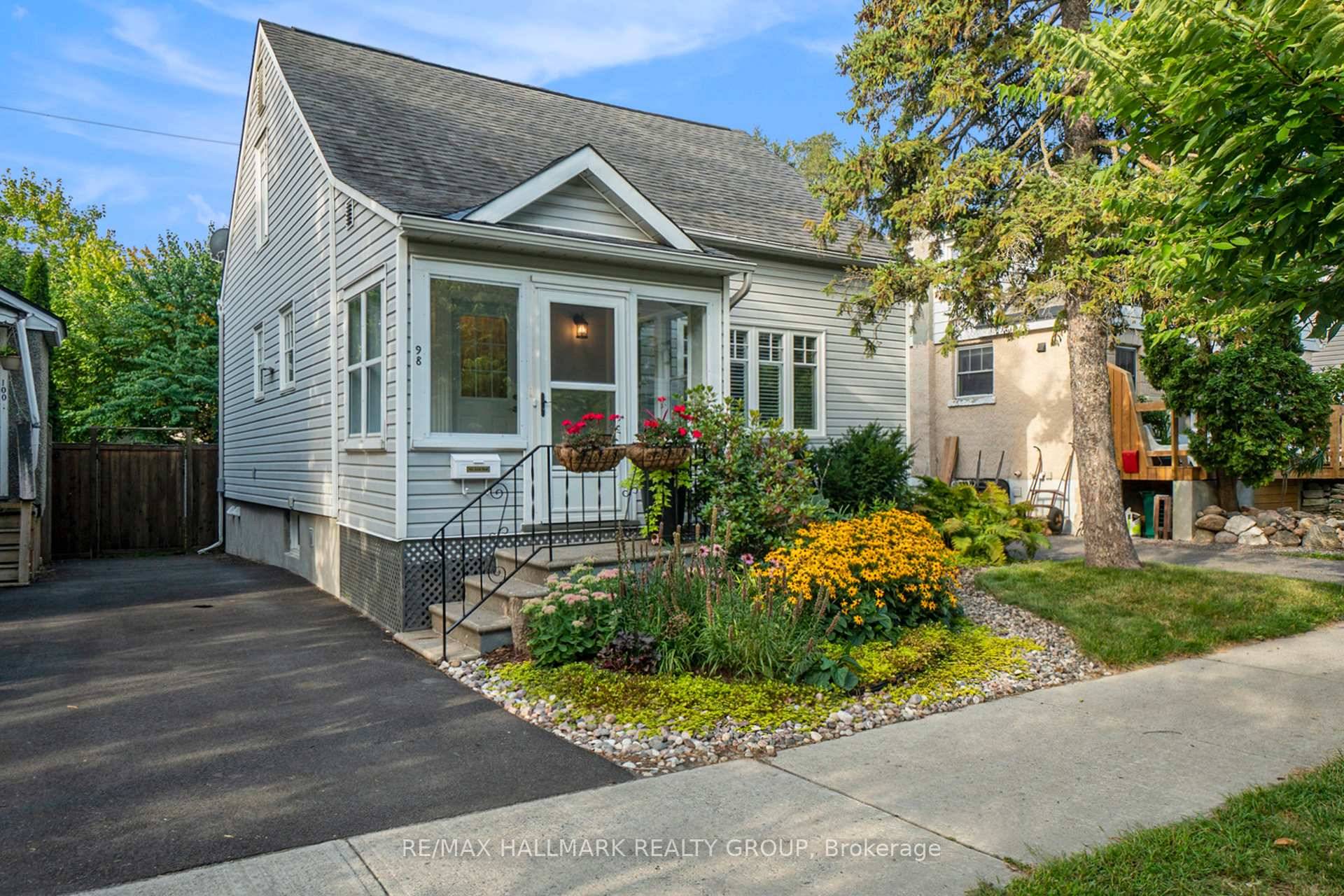 Rarely does an opportunity like this come up in this highly desirable corner of Beechwood Village in urban Ottawa.