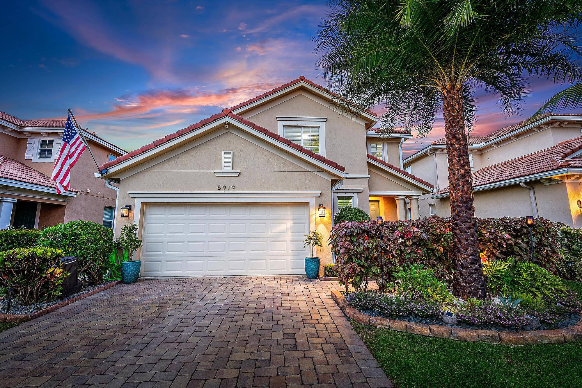 Stunning 4 bedroom, 3. 5 bath Catalina model in the sought after Oaks of Hobe Sound.