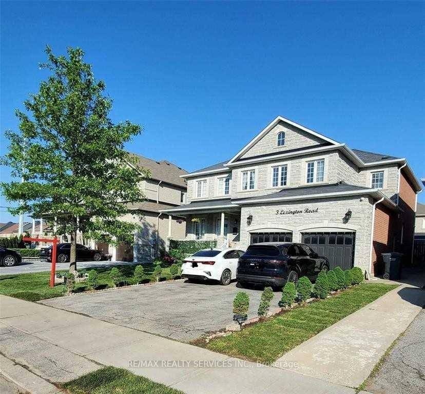 Gorgeous 4 Bedrooms Detached House For Lease In Castlemore With Grand Foyer Entrance Open To Above !