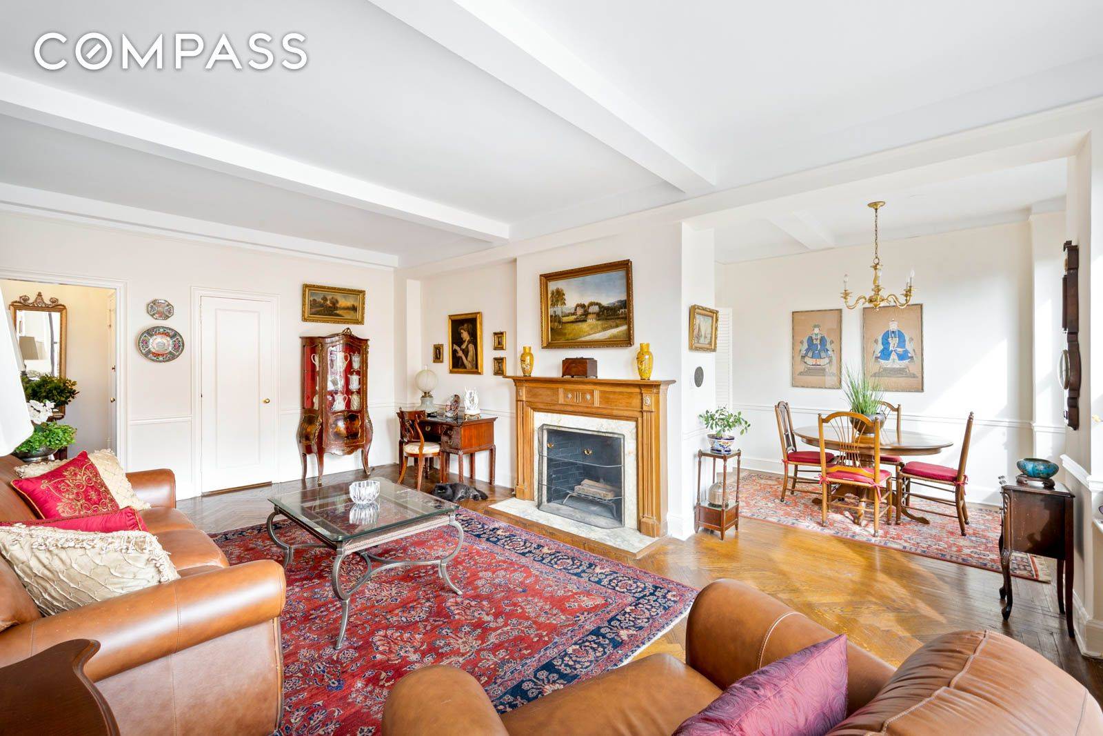Move right in to this exceptionally intimate home on tree lined Park Avenue, with just 2 units per floor, full time staff, and meticulous attention to detail.