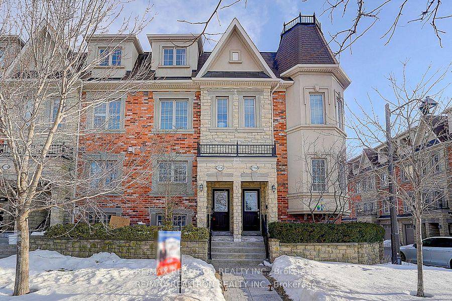 Luxury Freehold Townhome in High Demand Willowdale North York Community !