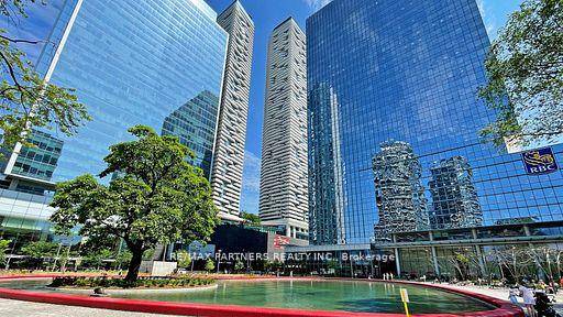 Priced to Sell Luxurious Harbour Plaza Residence By Menkes.