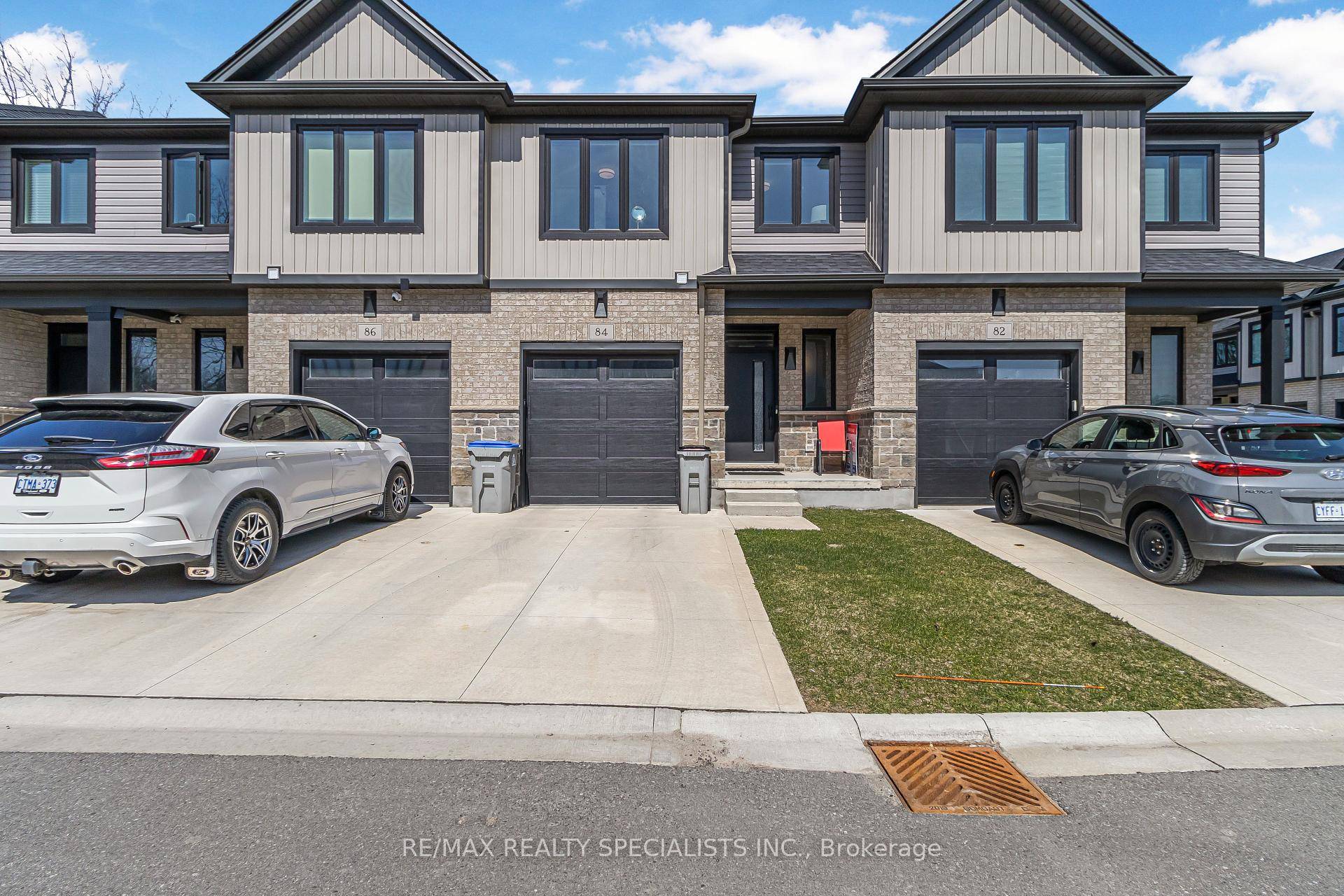 Don't miss out on the opportunity to own this well designed townhouse in the desirable Mount Brydges area.