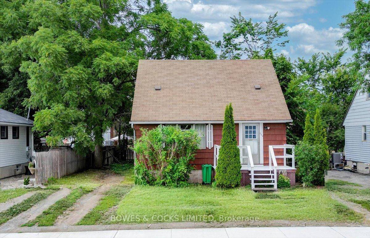 Welcome to 722 Gillespie Avenue !