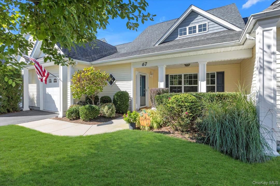 Welcome to Stoneleigh Woods and 67 Stoneleigh Dr.