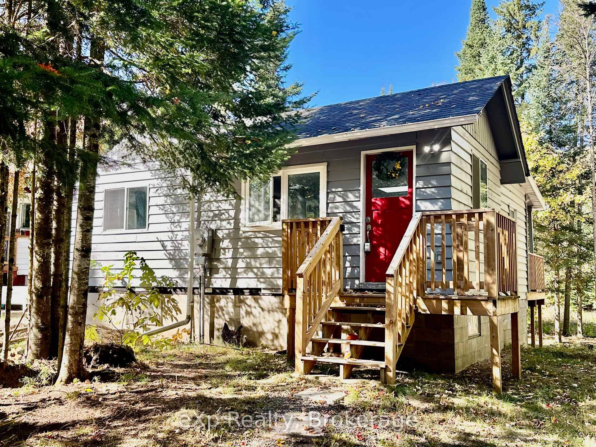 Welcome to your own slice of Muskoka living on the Big East River !