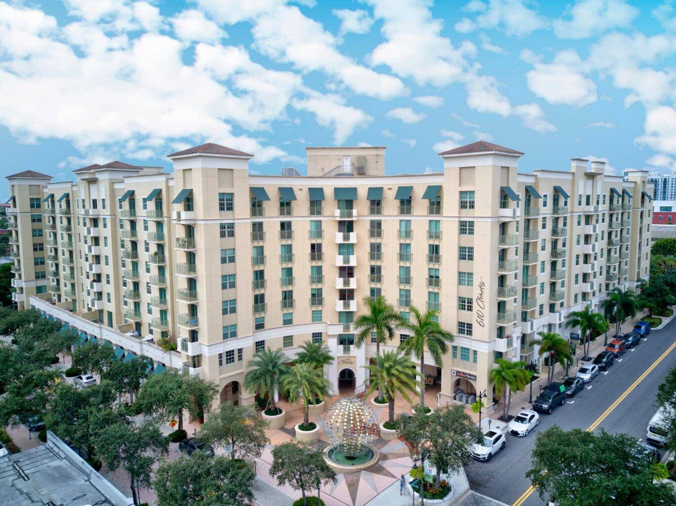One of the largest 2 bedroom units in 610 clematis condo !
