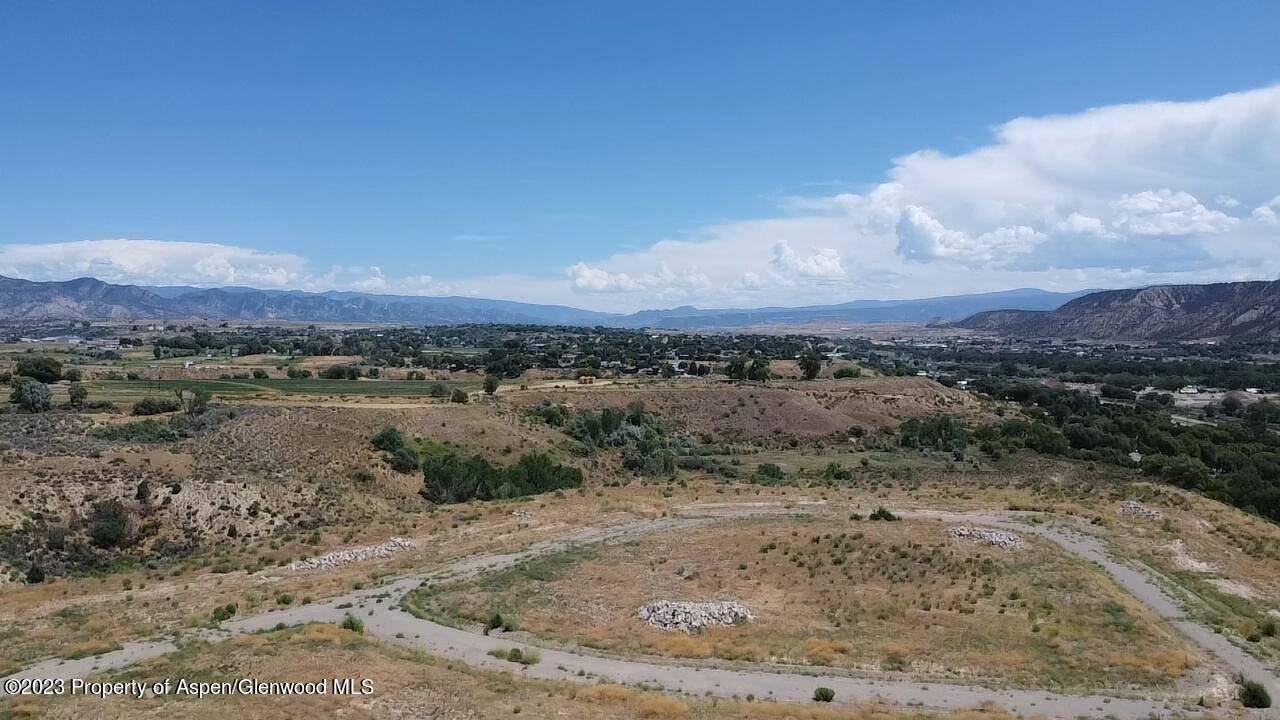 This amazing lot at Pioneer Mesa Estates offers nearly an acre of land and views that will take your breath away.