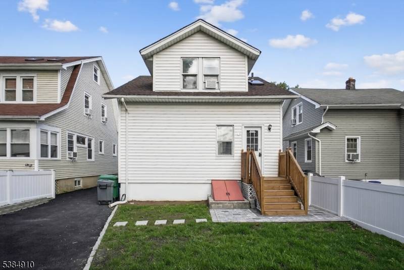 Welcome to this one of a kind three bedroom home, recently renovated, it features 3 bedrooms and 3 full baths with a spacious bedroom on the first floor, this home ...