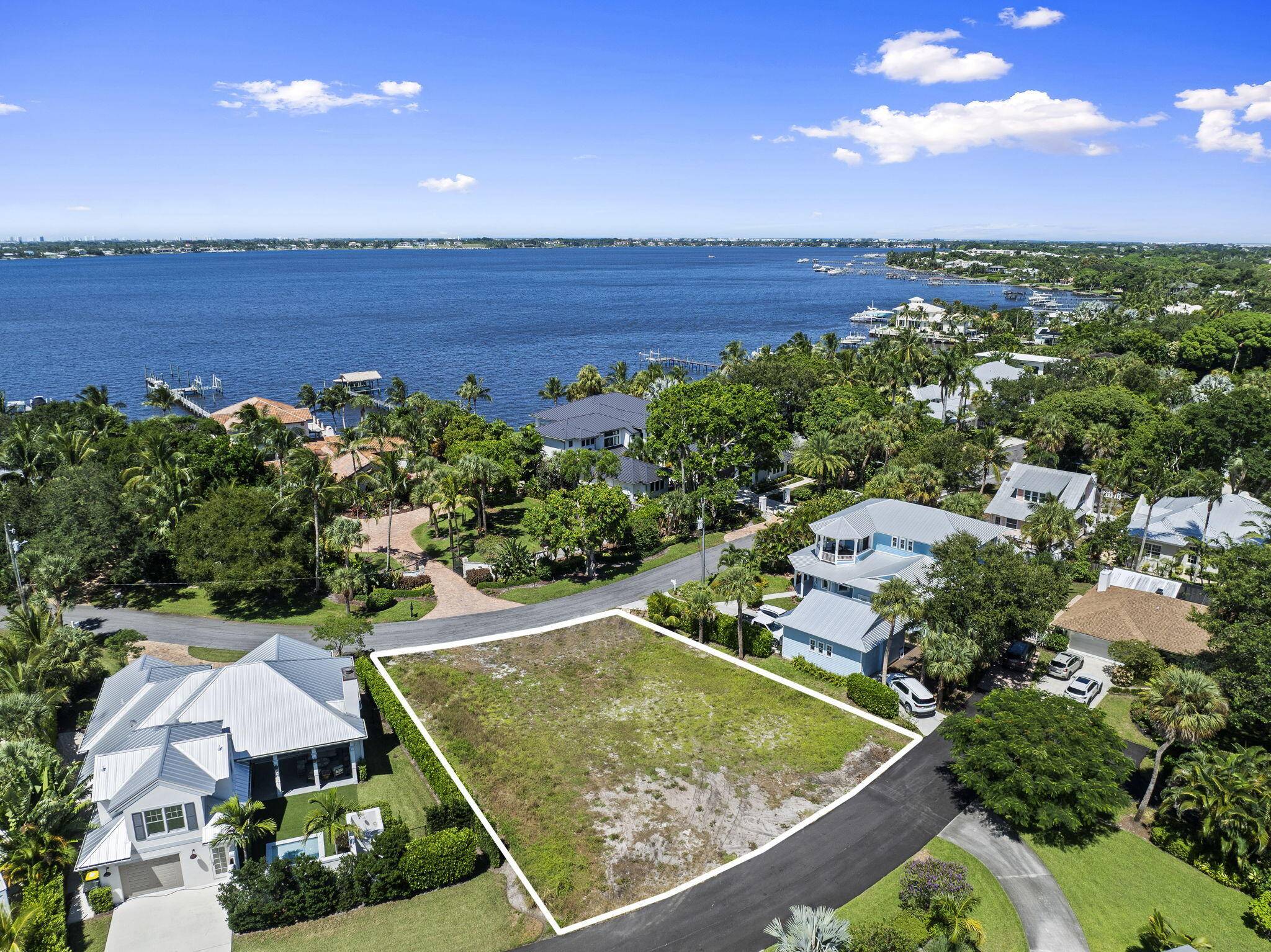 Rare Opportunity in Downtown Stuart, named Best Small Coastal Town in America by USA Today, offers you the chance to build your dream home right in the heart of downtown ...