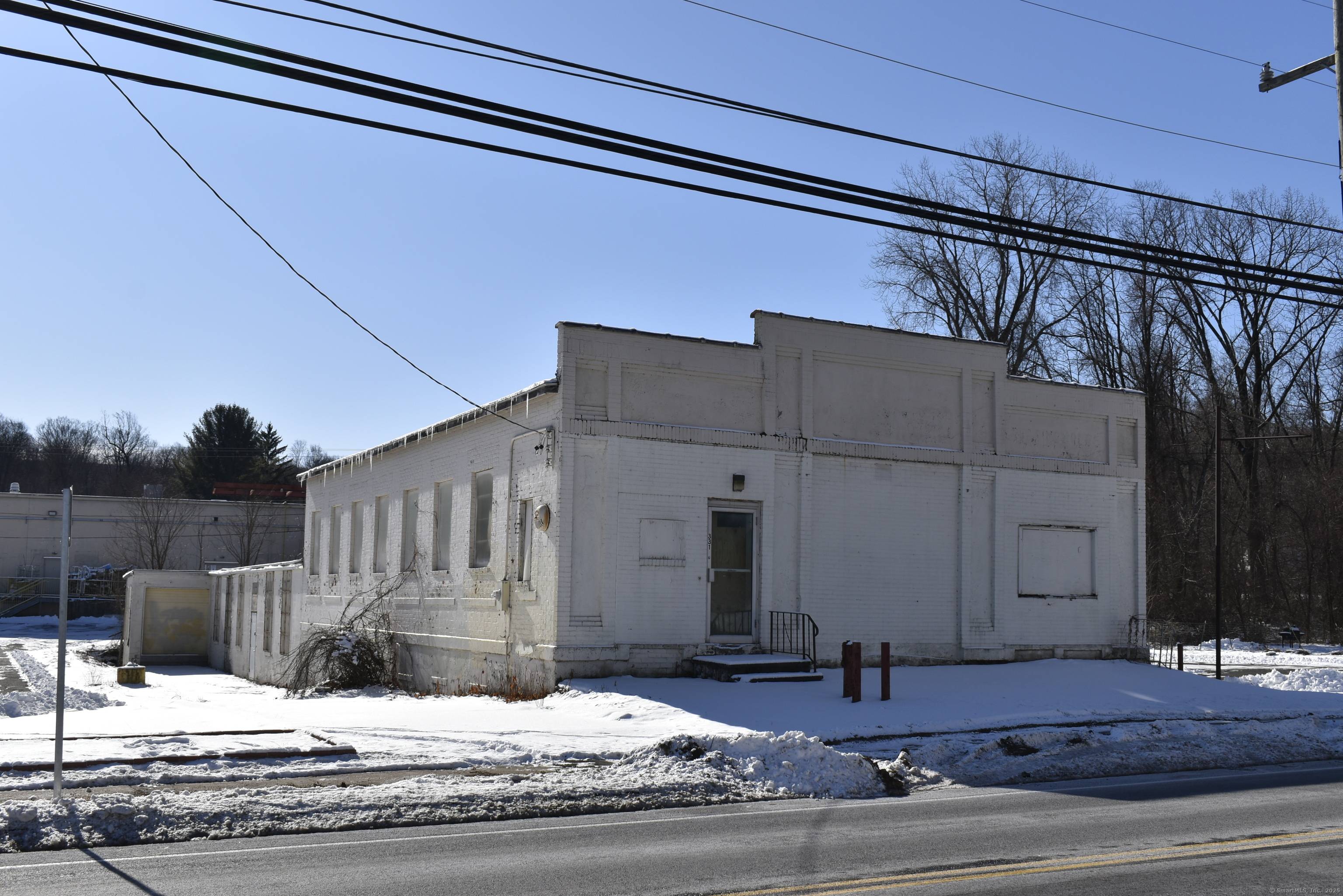 11, 010 sq. ft. commercial flex space building with potential to be subdivided into 4 economic units.