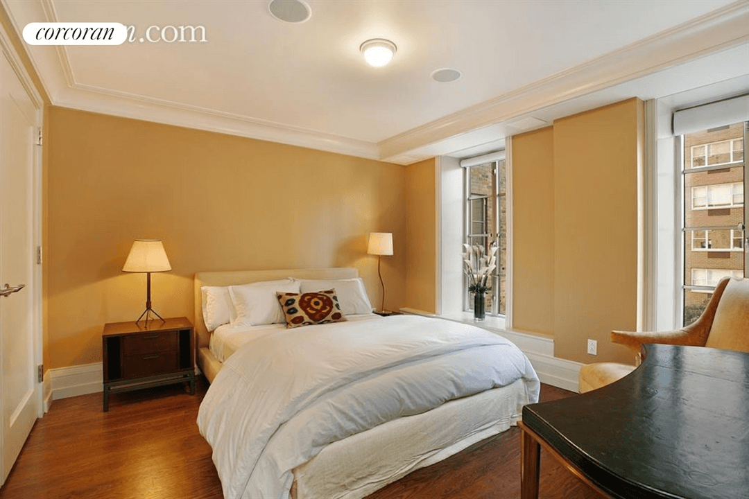 Located in the heart of Lenox Hill on a charming tree lined street, this sophisticated 1 bed, 1 bath condo residence exudes pre war elegance.