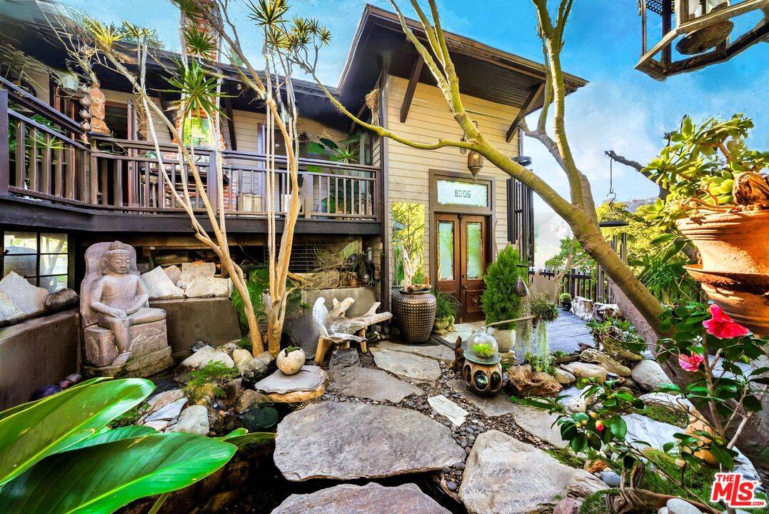 8306 Yucca Trl 3BR Hollywood Hills East La